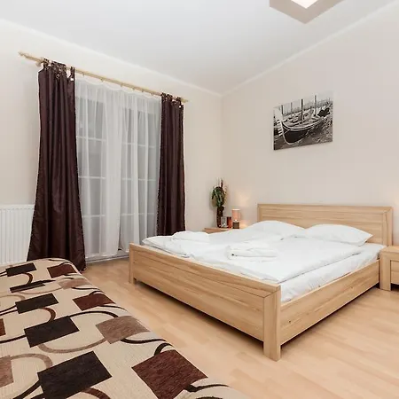 Apartament Regina Maris *